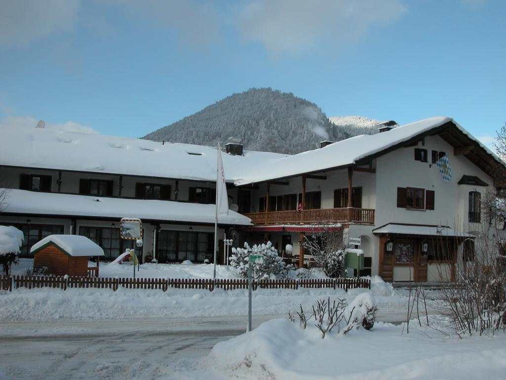 Hotel-Restaurant Zum Hirschhaus Ruhpolding Exterior photo
